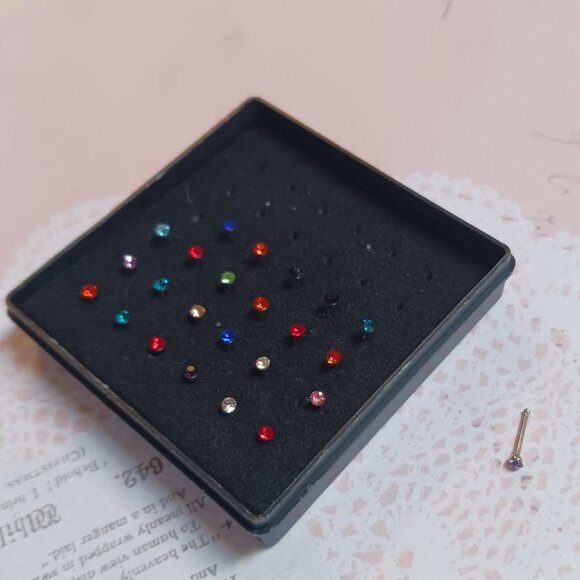 Stainless Steel Crystal Nose Studs Nose Pins 24 Piece Lot NWT - Picture 2 of 3